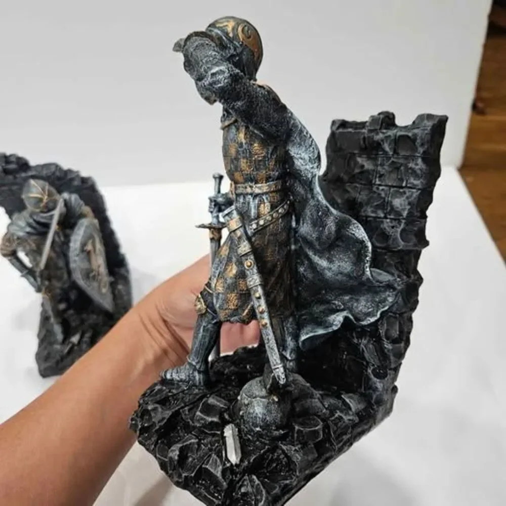 Medieval Knight Bookends